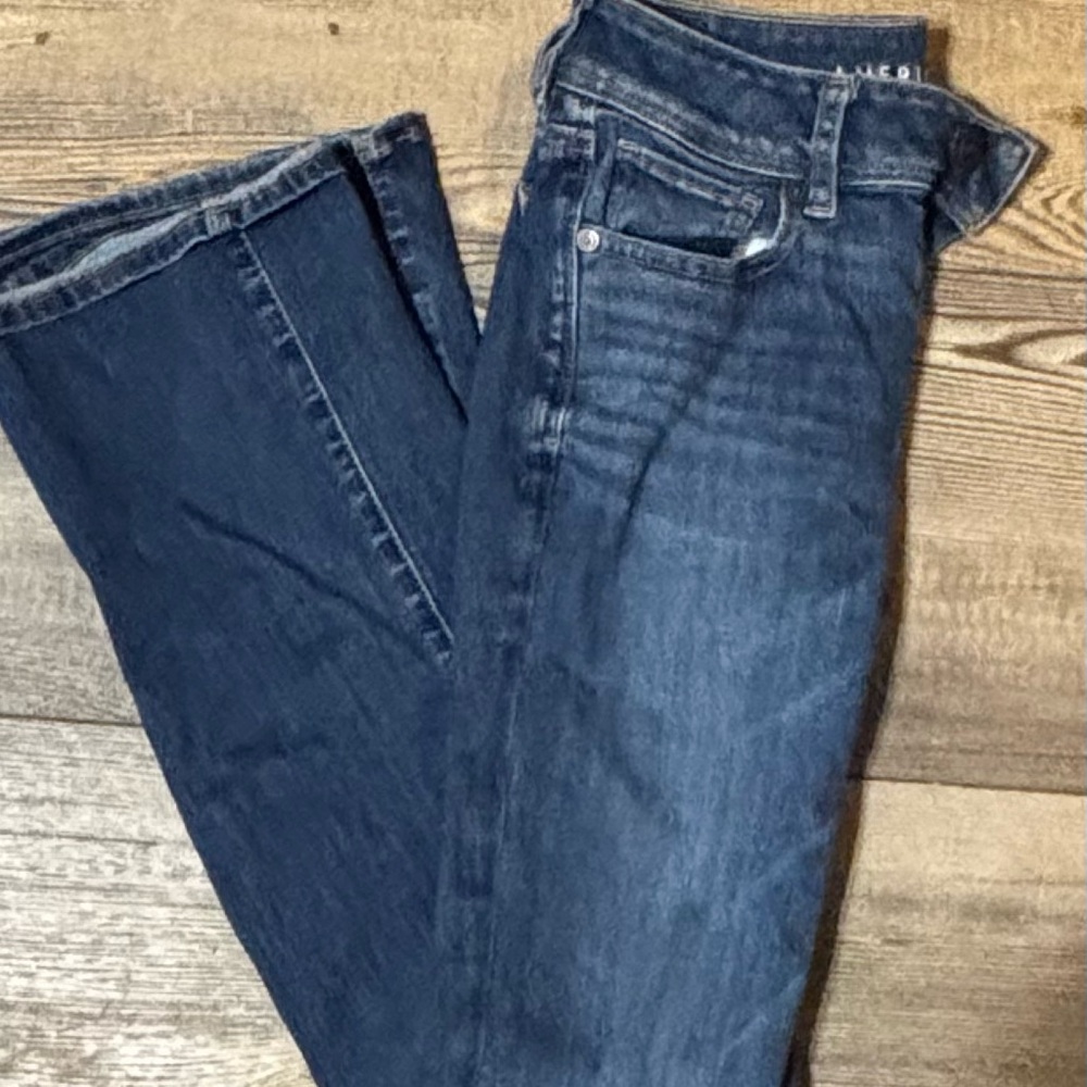 Women's American Eagle jeans